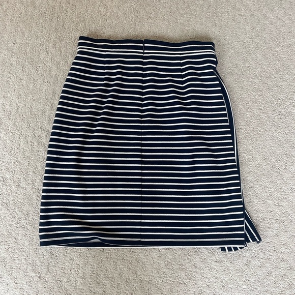 Anthropologie Hutch Chauncey Navy Blue White Asymmetric Striped Skirt Sz 10 - Picture 4 of 9